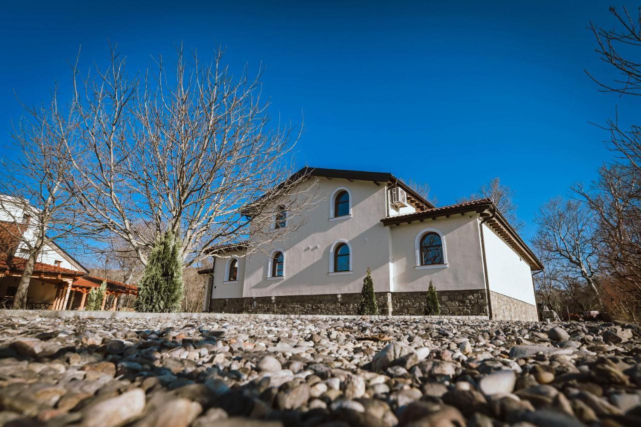 Lazar Winery Tourism B&B Rosoman Exteriör bild